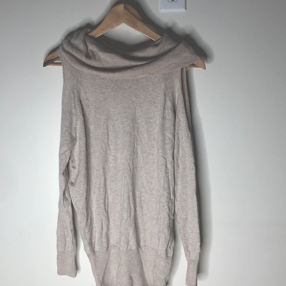 Longsleeve Sweater Cutout Shoulders/arms